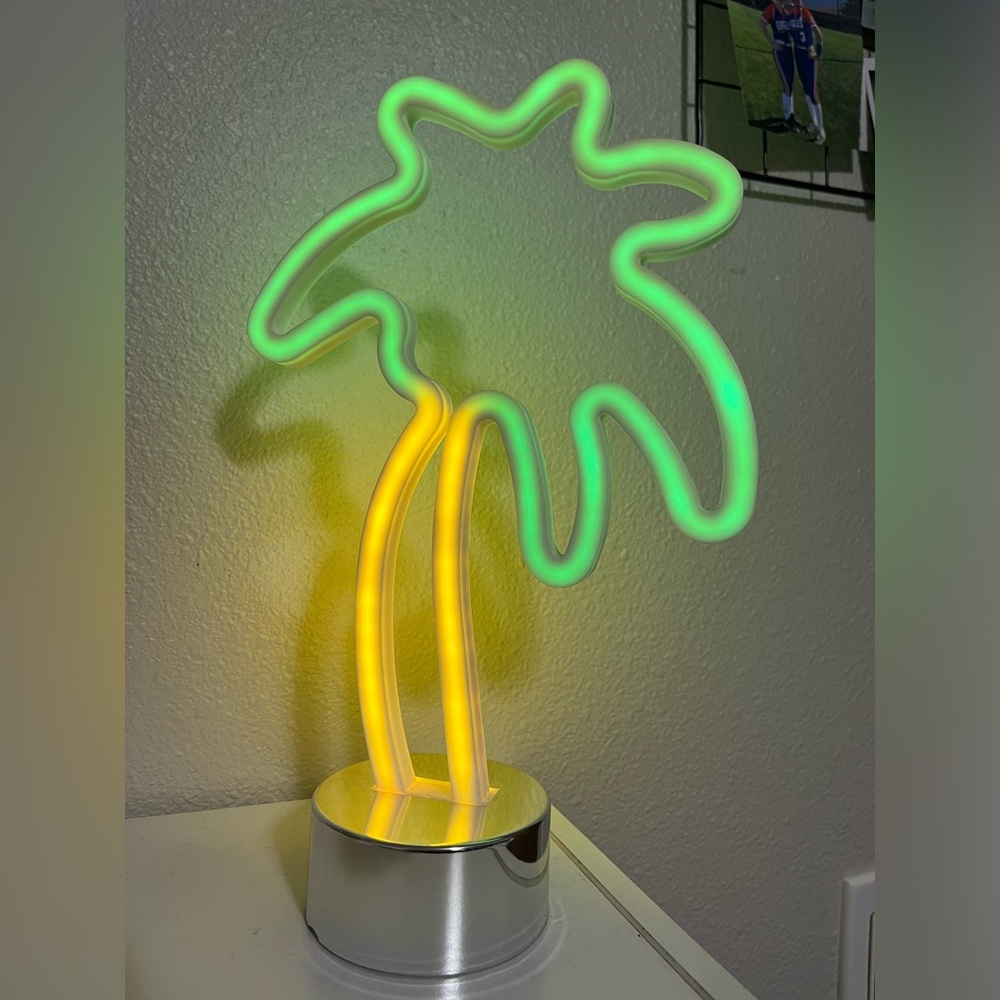 Palmtree Shelf Decor